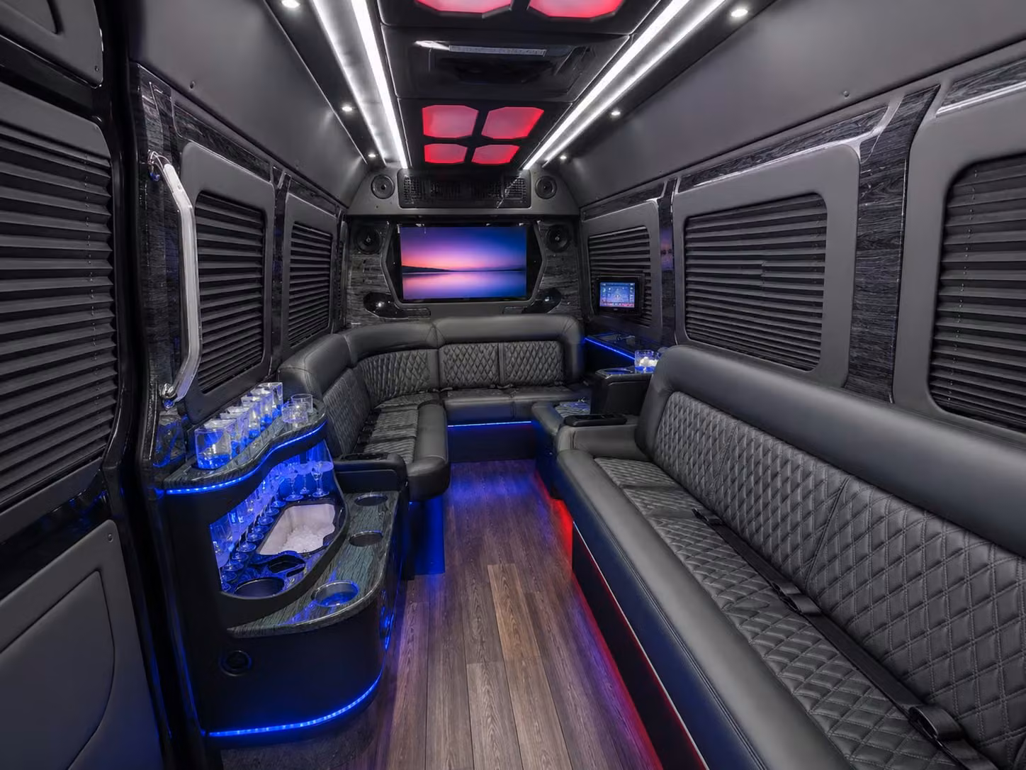keep cape coral multi day group trips running smoothly with long distance bus rentals